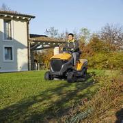 Трактор садовий бензиновий Stiga Estate7122HWSY