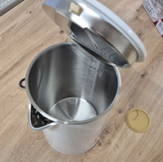 Електрочайник Grunhelm EKS-1916W (137517)