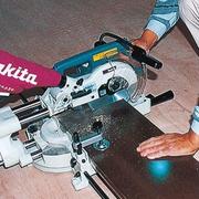 Пила торцювальна Makita LS 0714 FL