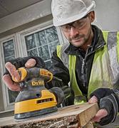 Ексцентрікова шліфувальна машина DeWalt DWE6423