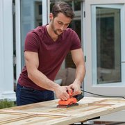 Шліфмашина вібраційна мережева BLACK+DECKER BEW220