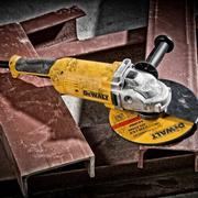 Кутова шліфувальна машина DeWALT DWE492S