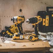 Набір з 2-ух інструментів DeWALT DCK2062D2T