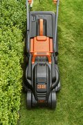 Газонокосарка електрична BLACK+DECKER BEMW351