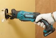 Акумуляторна шабельна пила Makita JR 103 DWAE