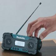 Акумуляторний радіоприймач Makita MR051 (без акумулятора і ЗП)