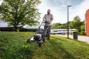 Професійна акумуляторна газонокосарка Karcher LM 530/36 Bp (без АКБ та ЗП) (1.042-500.0)