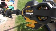 Акумуляторний тріммер DeWALT DCM571N (без акумулятора і ЗП)