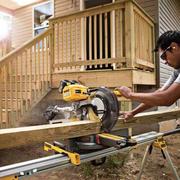 Акумуляторна пила торцювальна DeWALT XR FLEXVOLT DHS780N (без акумулятора і ЗП)