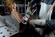 Кутова шліфувальна машина мережева Metabo WE 19-125 Q M-Brush (613105000)