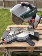 Пила торцювальна з тяговою функцією Metabo KGS 315 Plus (103150000)