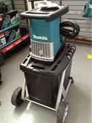 Садовый измельчитель Makita UD2500