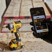 Шурупокрут ударний акумуляторний DeWALT з Bluetooth DCF888P2B