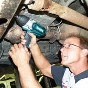 Акумуляторний ударний гайкокрут Makita BTW450RFE