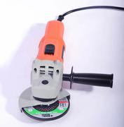 Кутова шліфувальна машина Black   Decker CD115