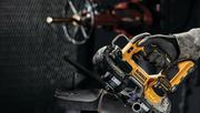 Пила стрічкова DeWALT DCS377NT (без АКБ та ЗП)
