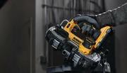 Пила стрічкова DeWALT DCS377NT (без АКБ та ЗП)