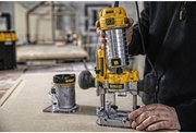 Фрезер мережевий DeWALT D26204K