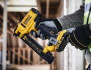 Степлер скобозабивний DeWALT DCN701D2