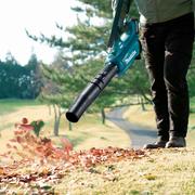 Акумуляторна повітродувка Makita XGT UB001GM101