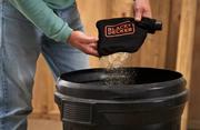 Торцювальна пилка BLACK+DECKER BES701