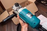 Кутова шліфмашина Makita GA9020