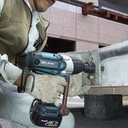 Акумуляторний ударний гайкокрут Makita BTW450RFE