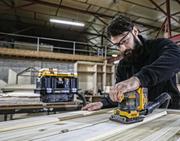 Шліфмашина вібраційна DeWALT DCW200N