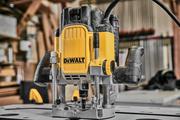 Фрезер DeWALT DWE625