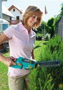 Комплект акумуляторних ножиців для трави Gardena ComfortCut 18см