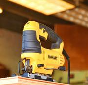 Пила лобзикова DeWALT DWE349