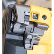 Акумуляторний різьбяр шпильок DeWALT DCS350NT (без акумулятора і ЗП)