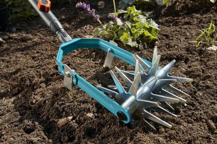 Культиватор чотиризірковий з прополочним ножем Gardena Combisystem (03195-20.000.00)