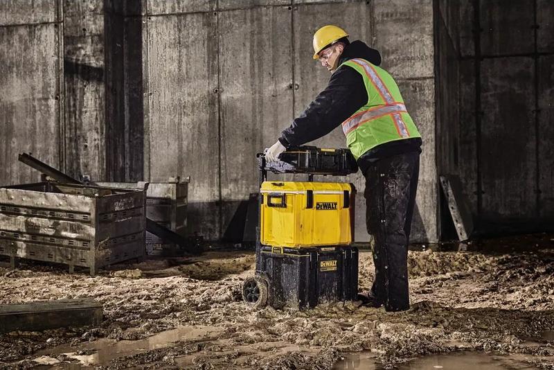 Ящик-візок DeWALT DWST83295-1 TOUGHSYSTEM 2.0, 608х500х990 мм