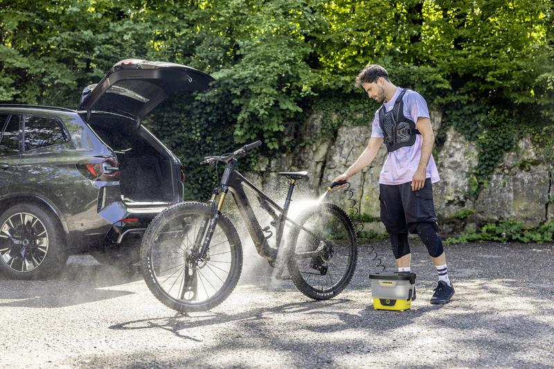 Портативна мінімийка Karcher OC 4 (1.599-350.0)