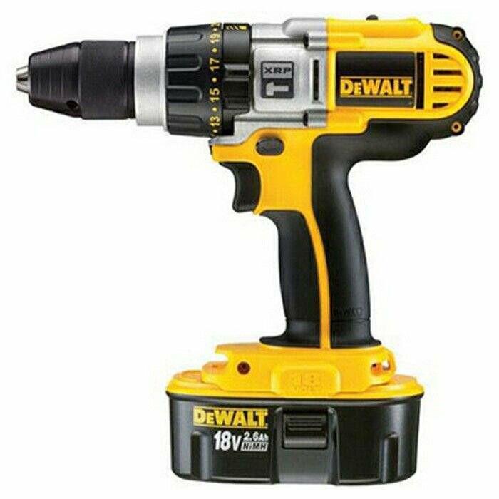 Дриль-шурупокрут DeWALT DCD920B2