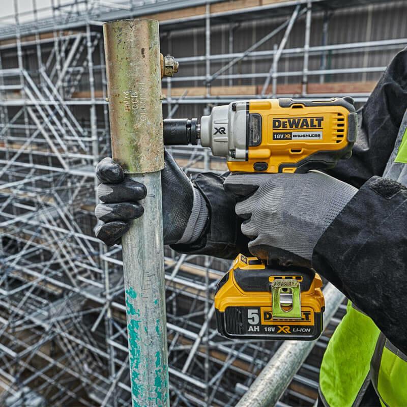 Гайкокрут ударний DeWALT DCF894NT (без акумулятора і ЗП)