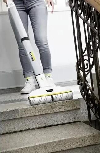 Підлогомийна машина Karcher EWM 2 Premium (1.056-350.0)