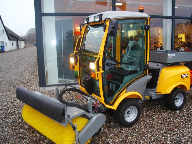 Райдер Stiga TITAN 740 DCR