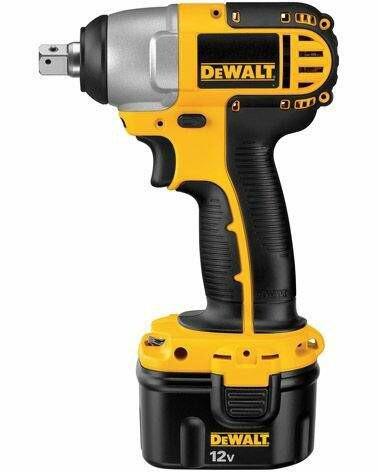 Гайкокрут ударний DeWALT DC840KB