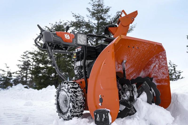 Снігоприбиральник Husqvarna ST 230 (9705288-01)