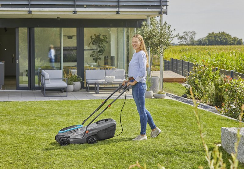 Електрична газонокосарка Gardena PowerMax 32/1200 G2 + запасний ніж (14633-20)