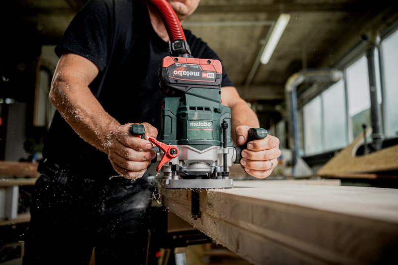 Акумуляторний фрезер Metabo OFV 18 LTX BL 12 (601743840) (без АКБ та ЗП)