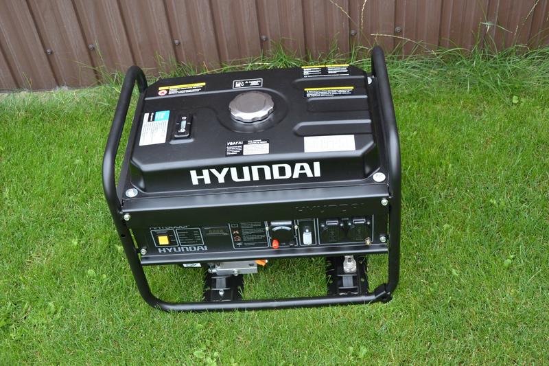 Бензиновий генератор Hyundai HHY 3000F