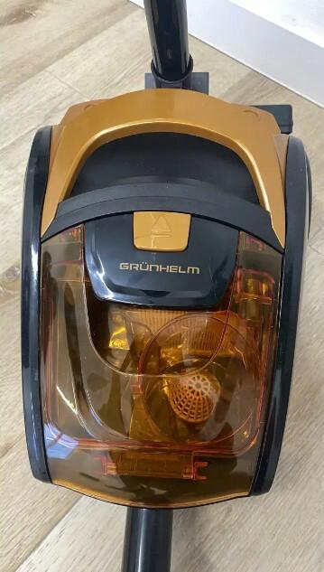 Пилосос Grunhelm GVC-1507BB