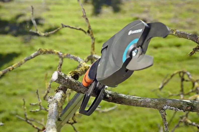 Висоторіз для зелених гілок Gardena StarCut 160 plus, 32 мм (12000-20.000.00)