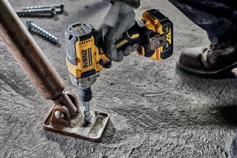 Гайкокрут ударний акумуляторний безщітковий DeWALT DCF892N+DCB187