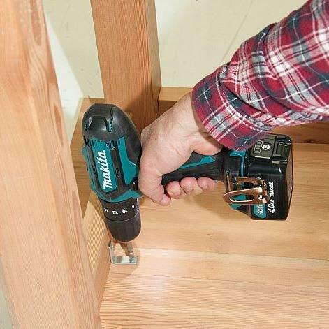 Акумуляторний шурупокрут Makita DF 331 DZ (без акумулятора і ЗП)