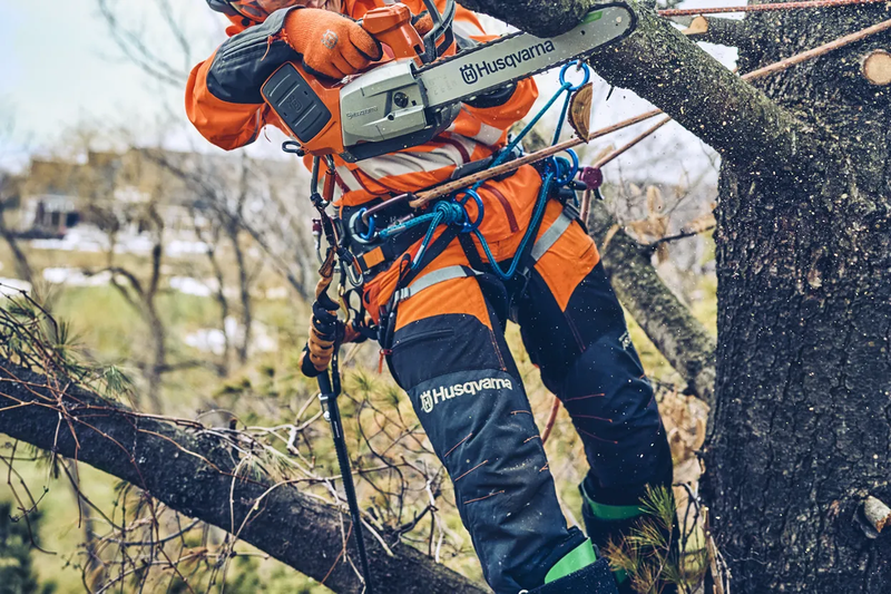 Акумуляторна пилка Husqvarna T542iXP (9706468-14) (без АКБ та ЗП)