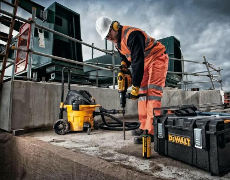 Бур з пустотілим стволом, 4 Y-подібні кромки DeWALT (DT60230)